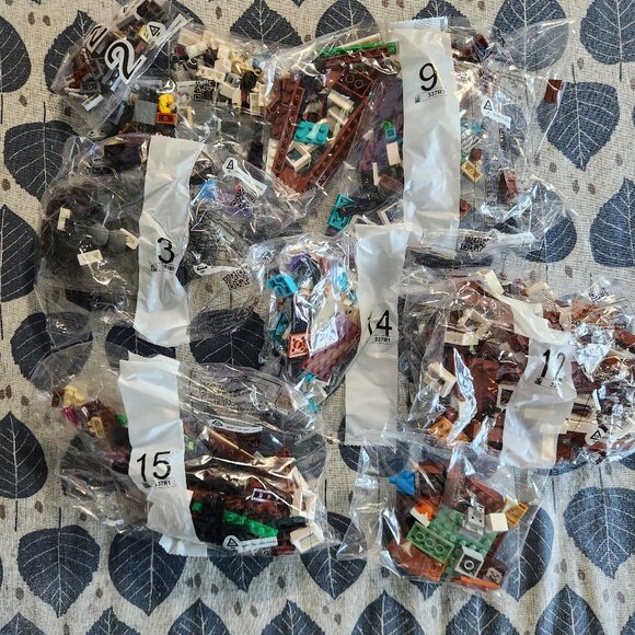 4 Lb. Lego - Brand New - Mixed Bags - Picture 1 of 2